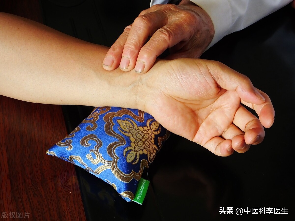 咳嗽声厚重有痰吃什么,长期咳嗽痰多吃什么中药