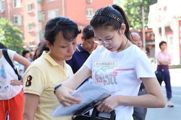 成绩不好是上私立高中还是读技校,以后孩子考不上高中就上技校吗