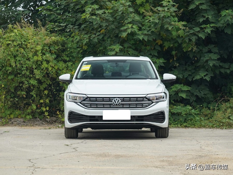 2022款凌渡和2023款速腾哪个好,上汽大众凌渡对比一汽大众速腾