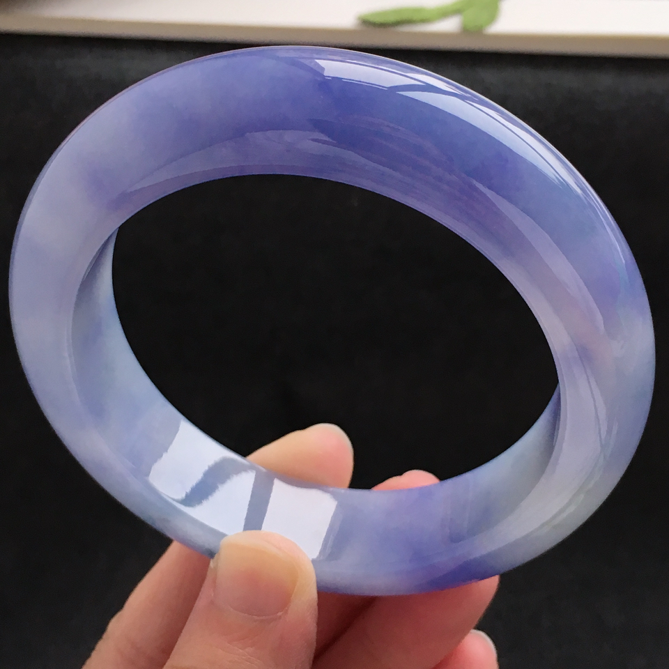 翡翠昭仪之星现存哪里,昭仪之星宝石为什么会见光死