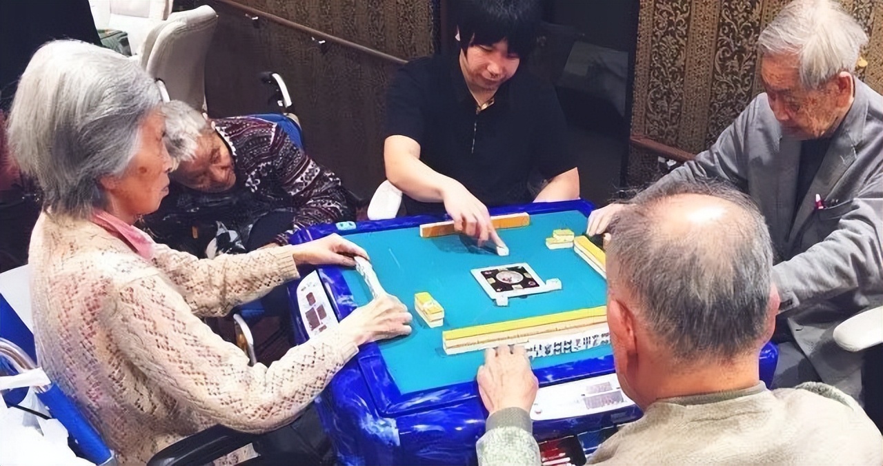 有钱年轻人如何规划养老,有钱有闲的中老年群体