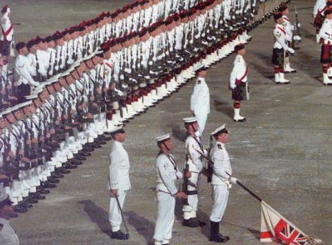 1997香港回归第一批驻港舰艇,英军航母护卫舰南海