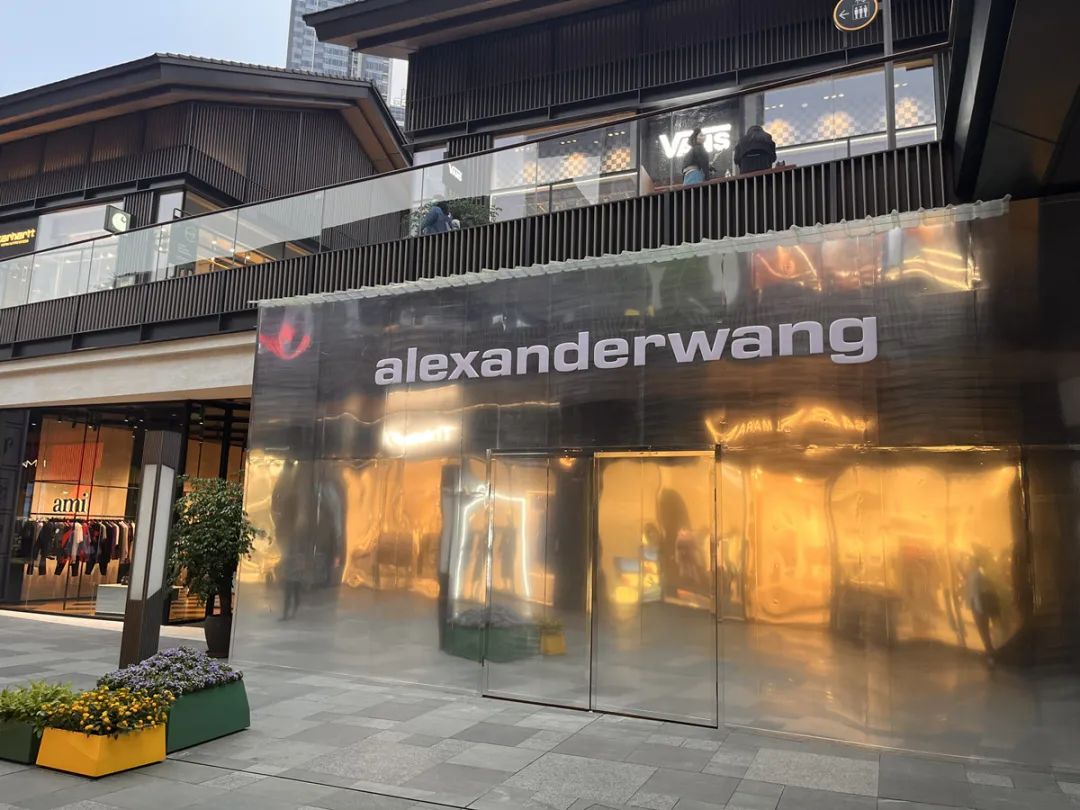 成都太古里为何如此成功,后疫情时代企业医院发展现状