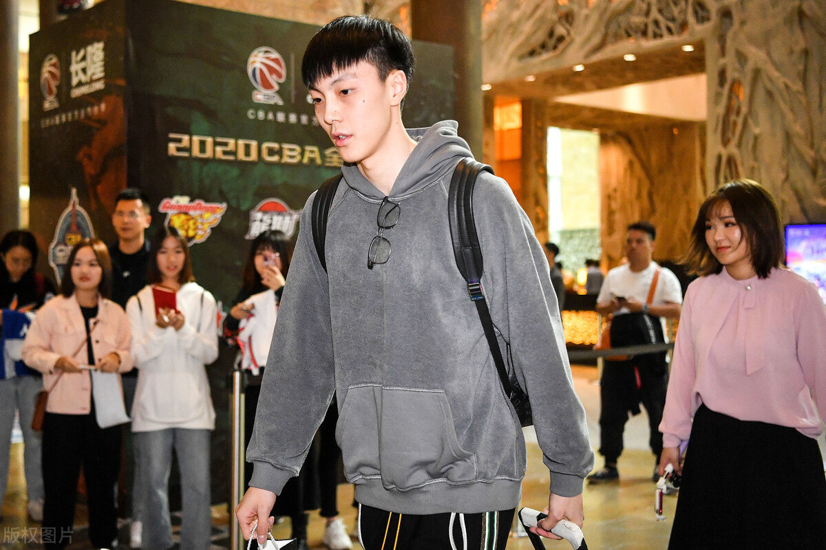 胡明轩回应代言风波,胡明轩代言事件图片