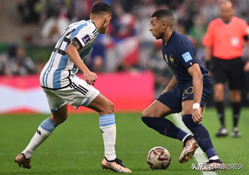 阿根廷队踢出完美半场！梅西创造历史，法国战术错误尴尬0射门