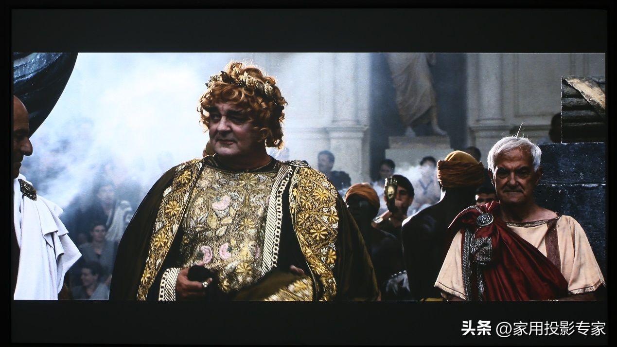 不捧不黑，用过才敢说深度体验极米H6Pro4K智能投影机