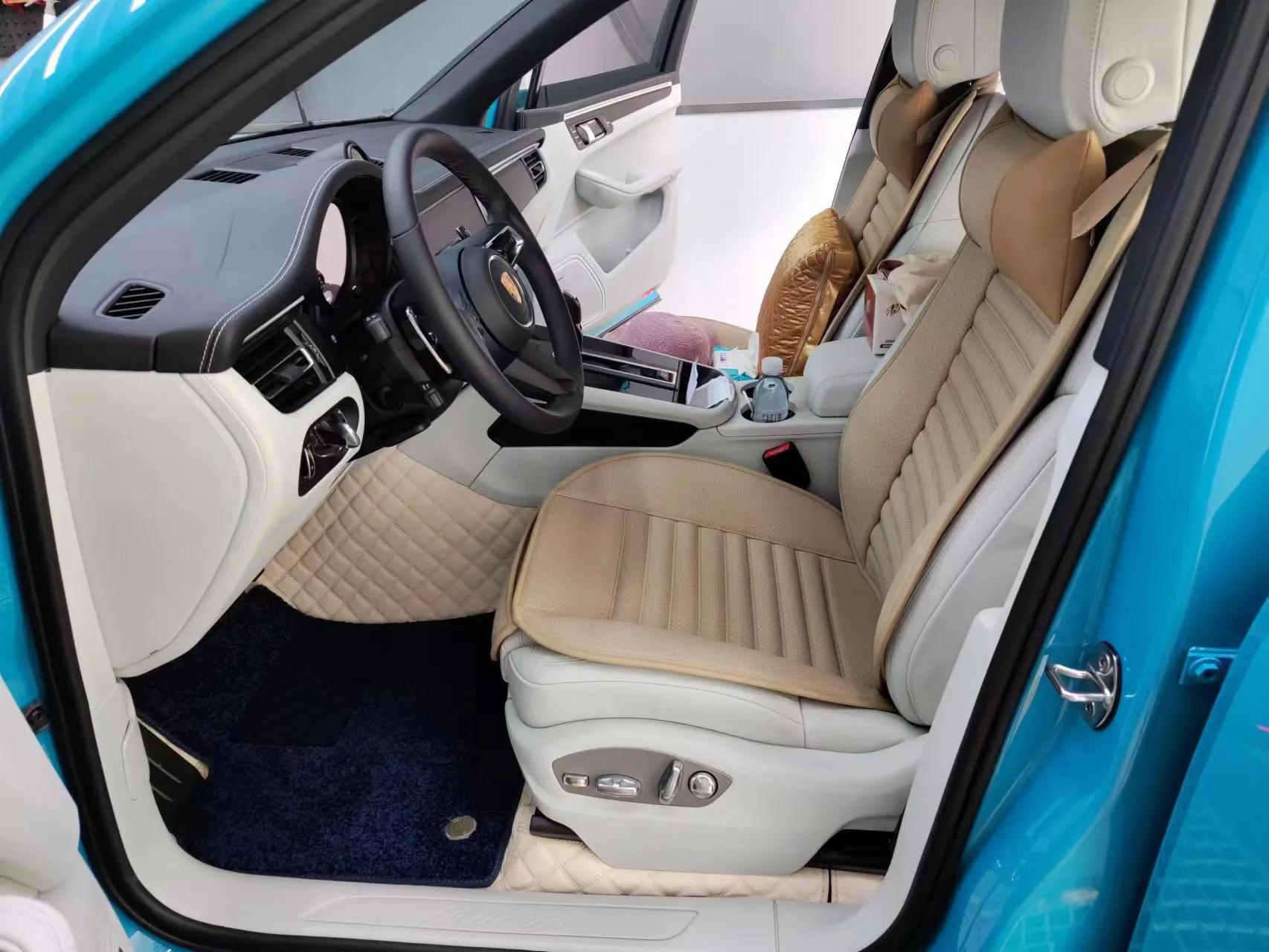 汽车脚垫坐垫更换,给自己的车换全套脚垫