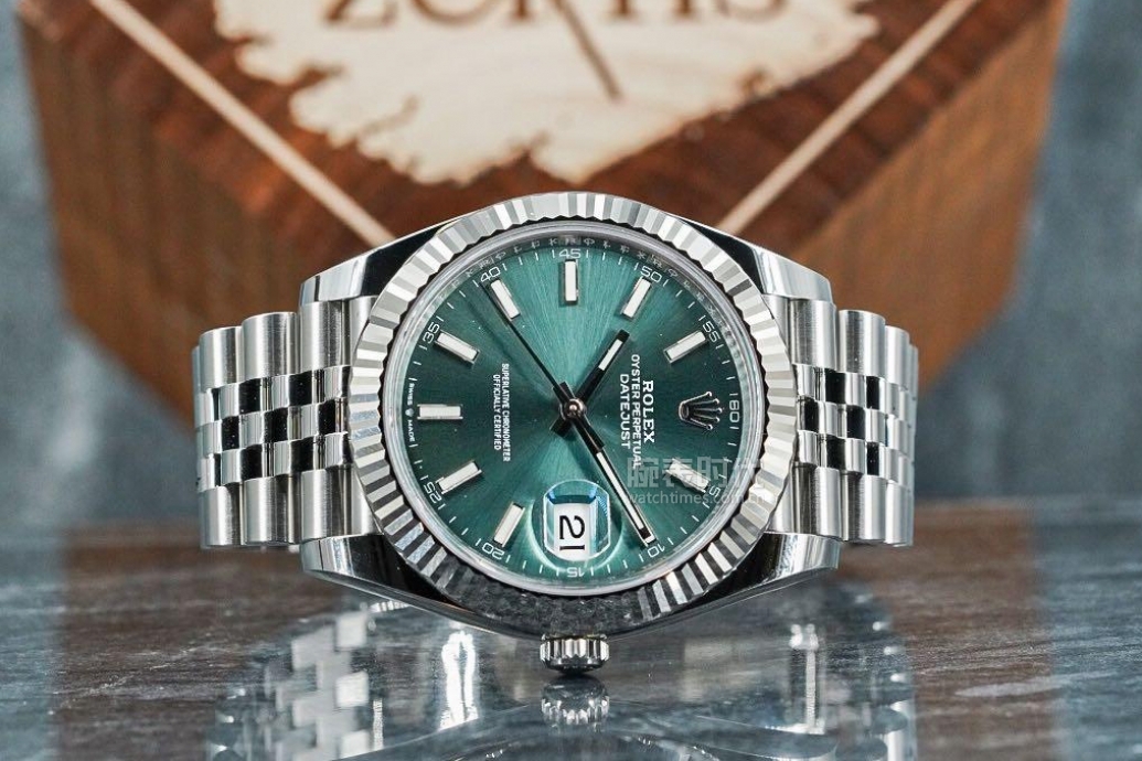 最受中国人追捧的十大腕表品牌,10万元哪五个腕表品牌值得推荐