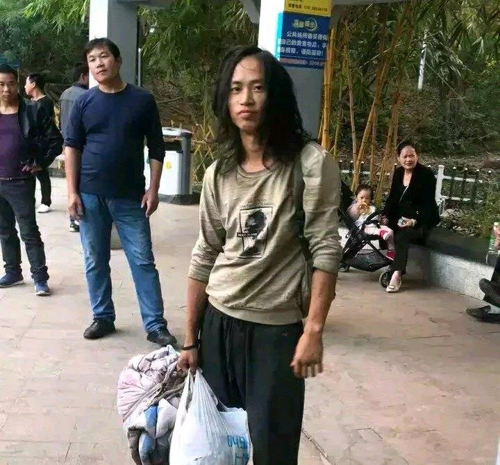 适应不了都市的生活，而选择逃避现实的三和大神是一种怎样的存在