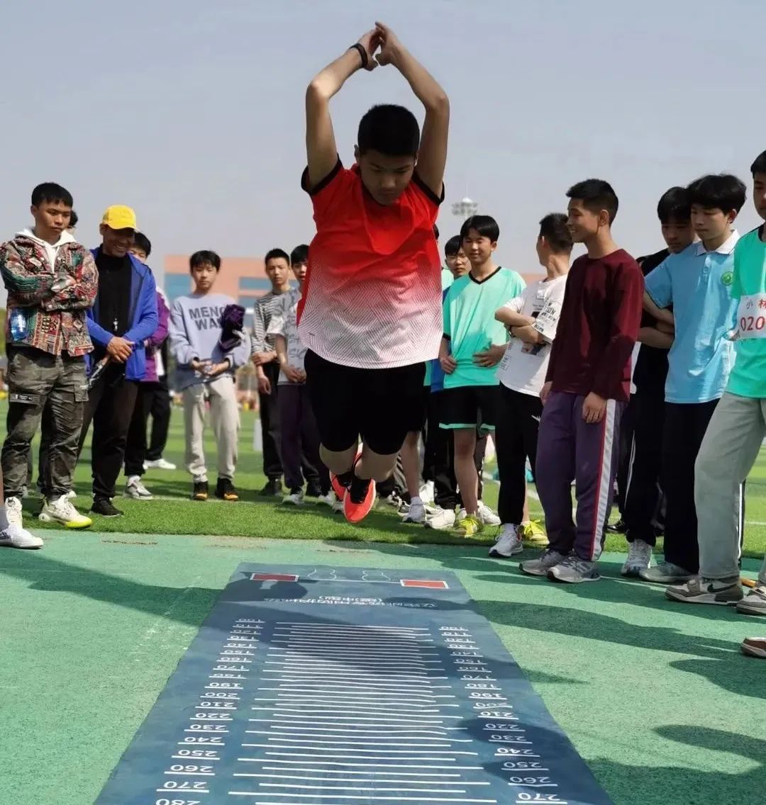随县第三届“新华杯”中小学生运动会在炎帝学校举行