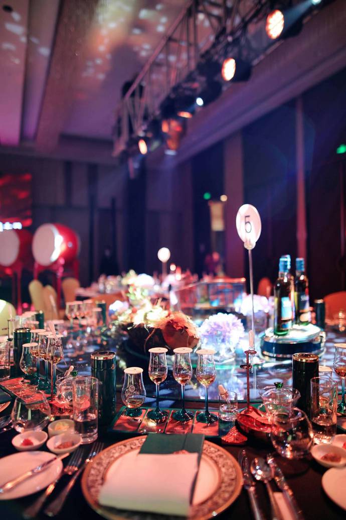 澶ц繛棣欐牸閲屾媺闆緳鍜岀墰,棣欐牸閲屾媺闆緳鍜岀墰