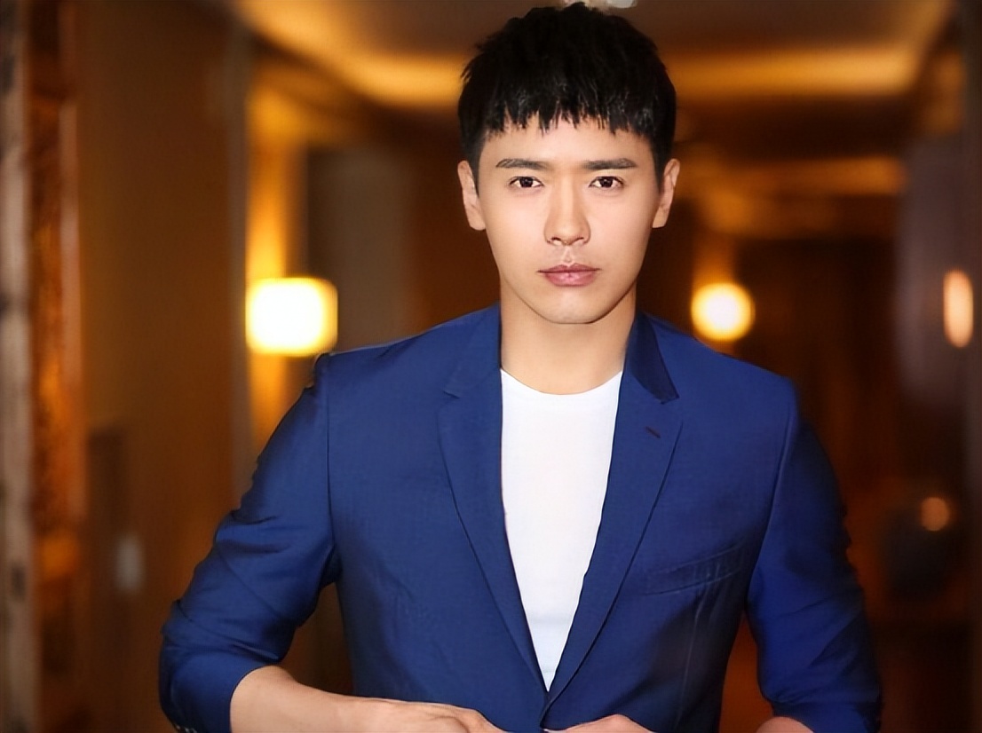 唐嫣王晶高云翔董璇,唐嫣高云翔什么关系