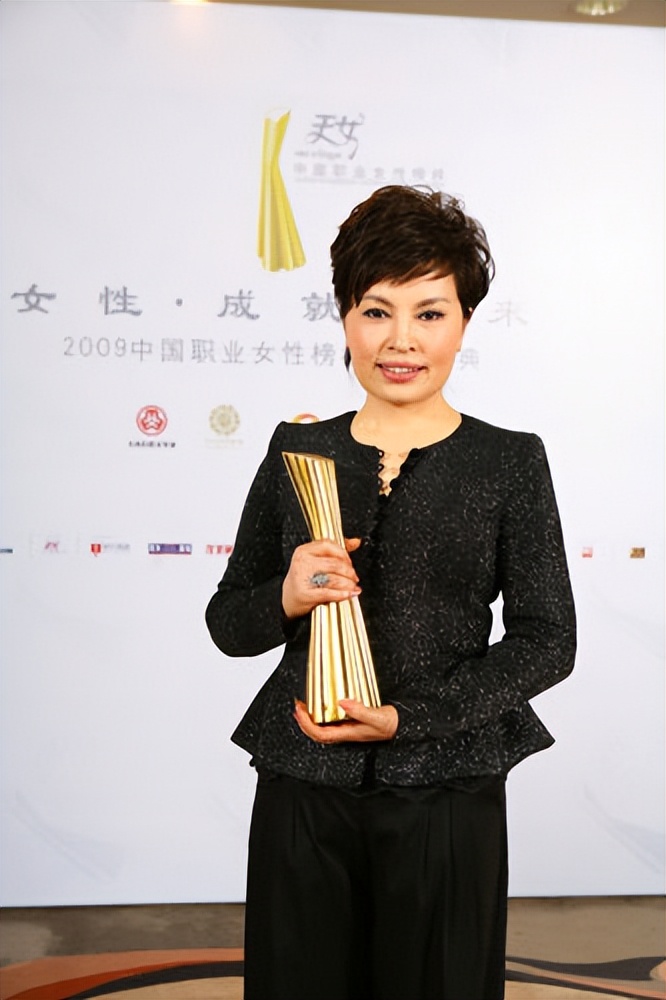 央视主持人李瑞英现在怎么样,央视新闻主播李瑞英个人简历