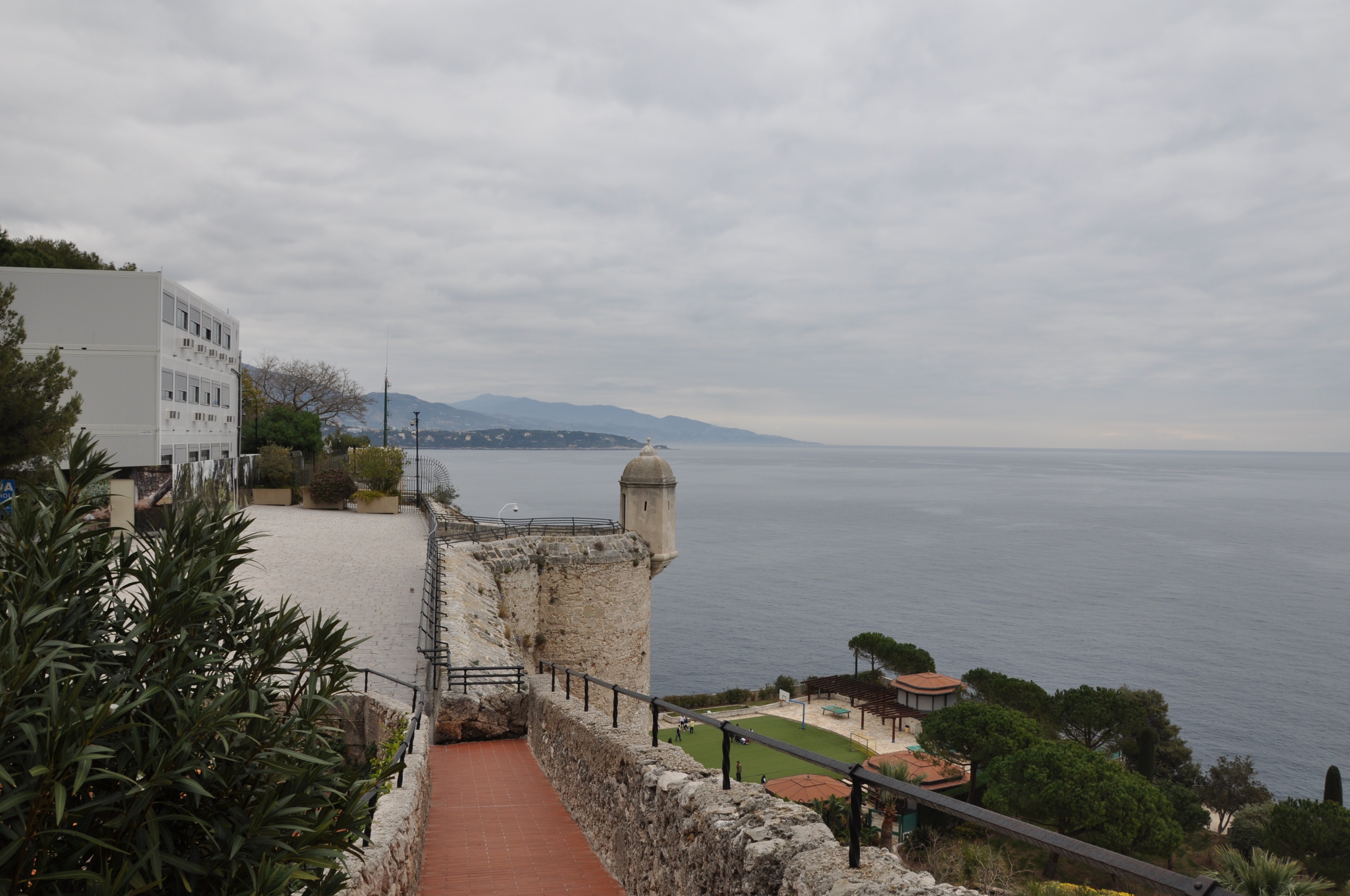 摩纳哥：拥有巨大财富的世界第二小国家，奢华的旅游度假胜地