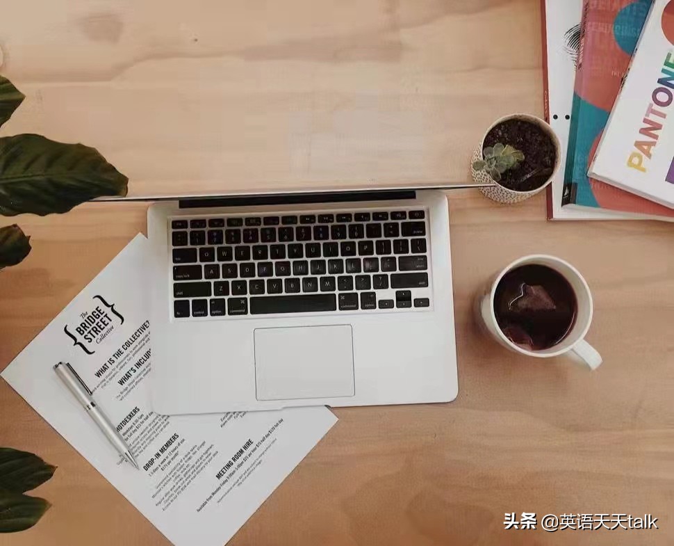 老外想要“开电脑”,你说“openthecomputer”,不知道人家懂吗