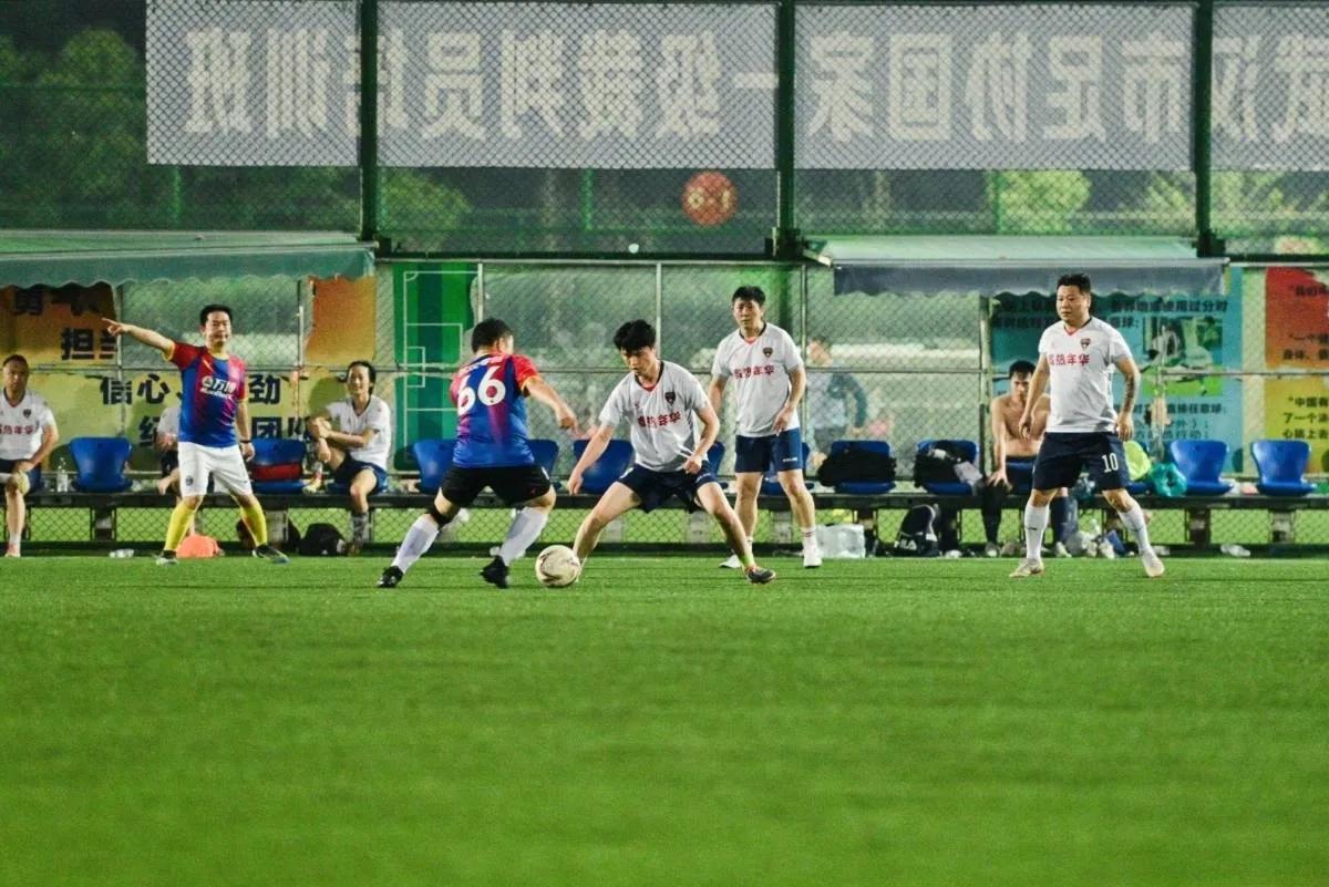 武汉塔子湖业余足球联赛前两轮之我见（一名参赛队长眼中的联赛）