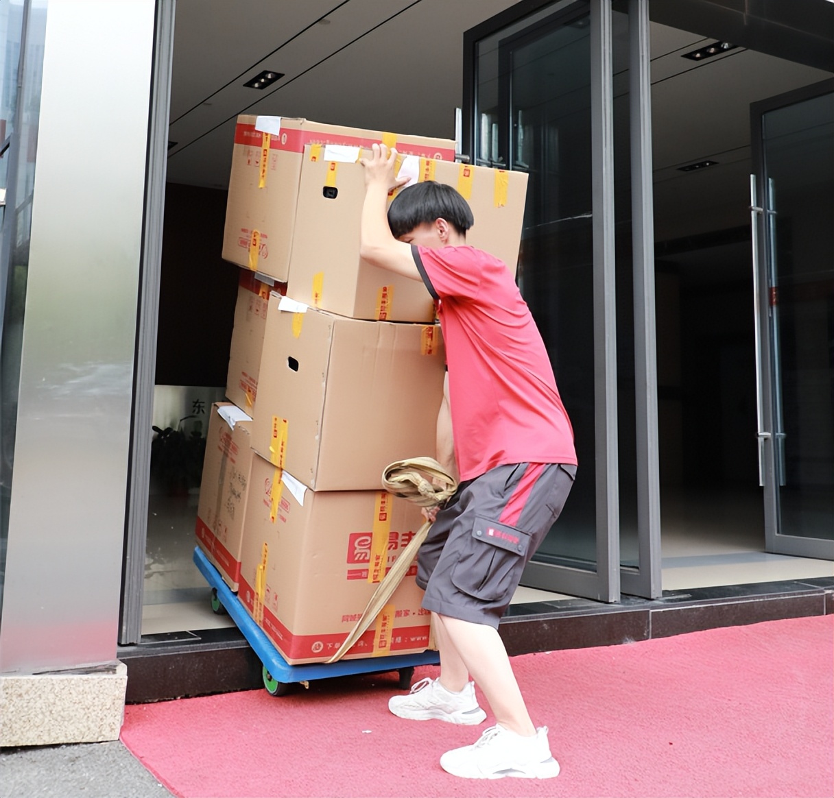 异地搬家怎么搬最省钱,跨市搬家是找物流还是搬家公司