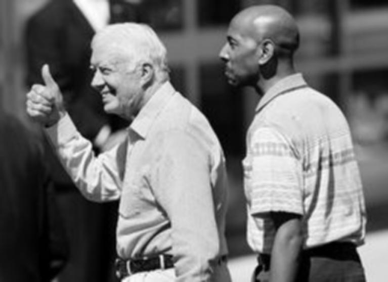 那个曾推动中美建交的美国前总统，退休之后，97岁仍在工地盖房子