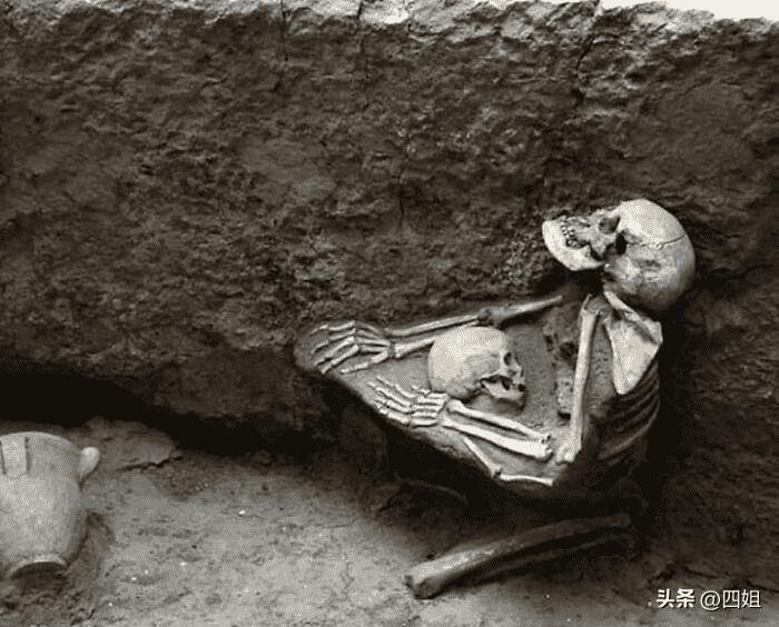 50年代处刑老照片图文,晚清犯人被打板子