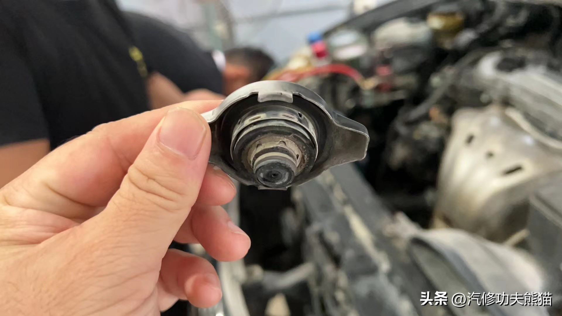 一车传三代丰田越野,六代半丰田凯美瑞烧机油