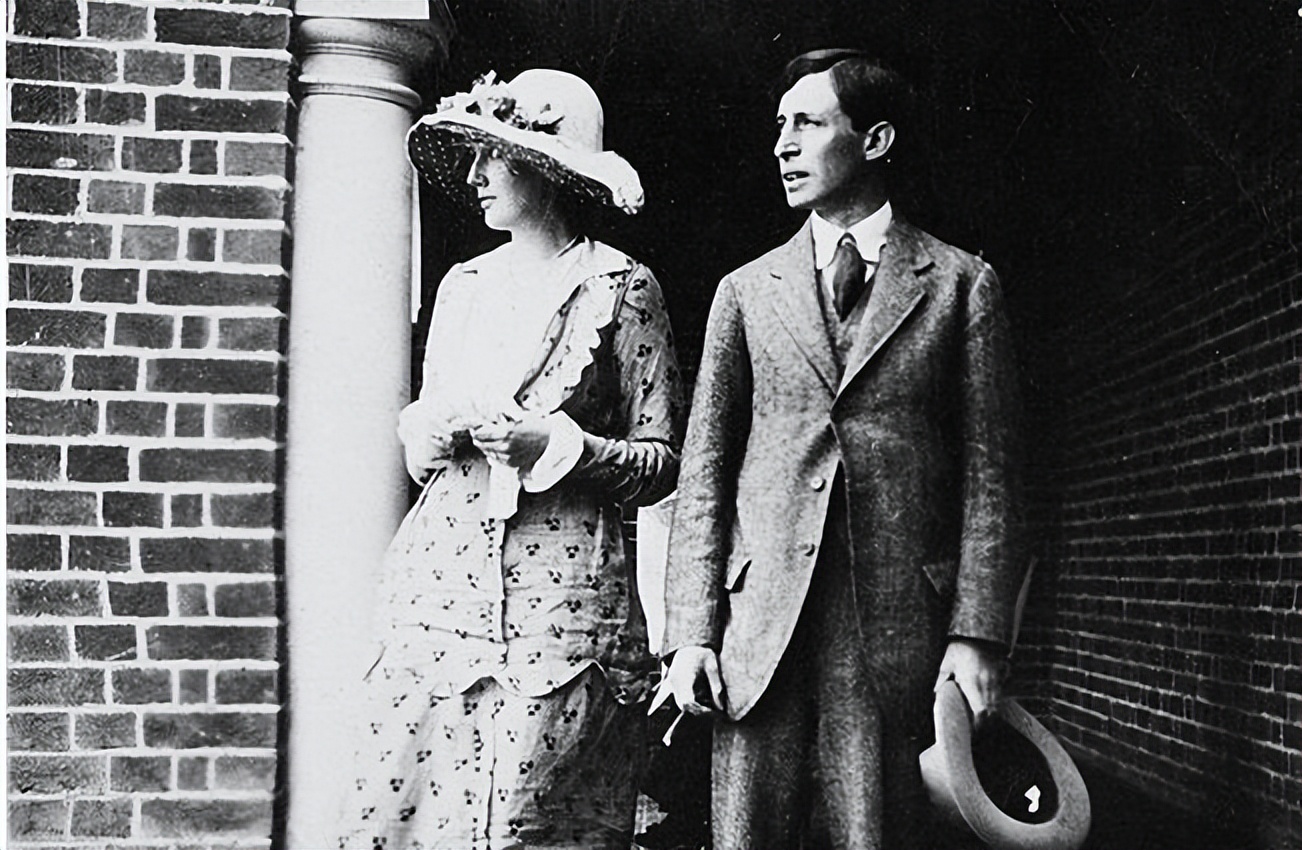 女人要有一间自己的书房是谁说的,女人必须要经济独立的小说