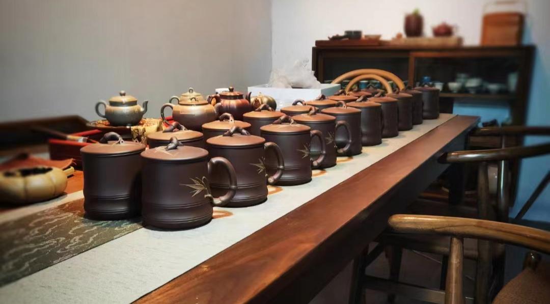 致富路上带头人不负青春不负民——记“全国优秀共青团员”获得者霍英东