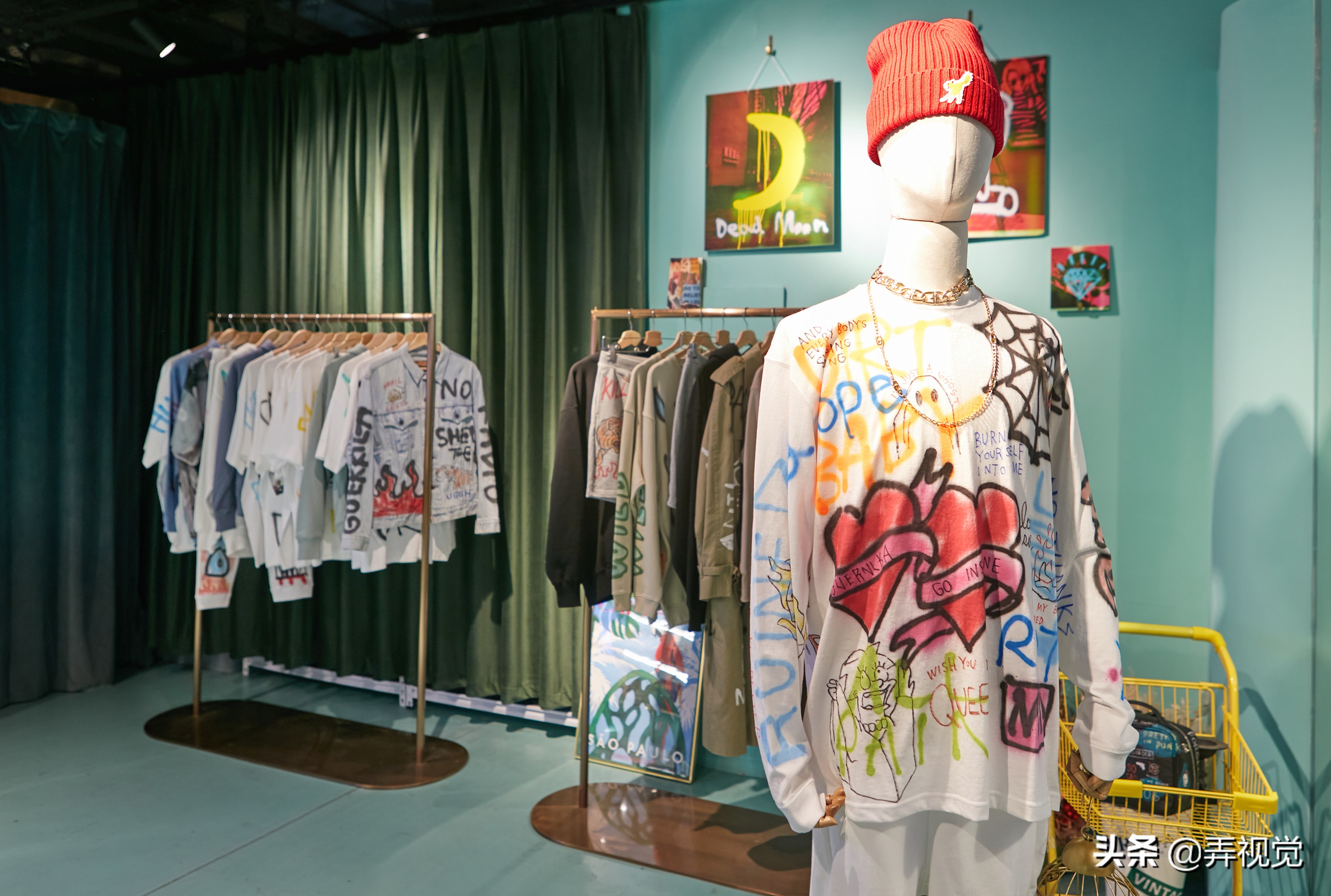 鏃ョ郴娓灏忎紬娼墝,灏忎紬鏃ョ郴娼墝