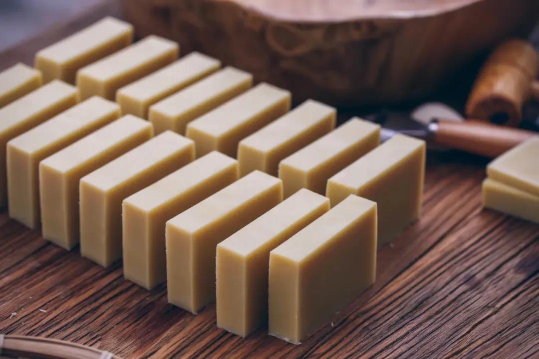 皂角米桃胶雪燕都是什么成分,雪燕桃胶皂角米组合测评