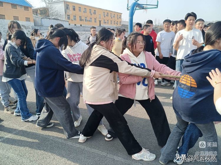 济南学校举办拔河比赛,岳庄拔河大赛