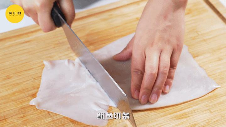 鲜鱿鱼炒西芹要怎么做才好吃,西芹炒鱿鱼花的家常做法图片