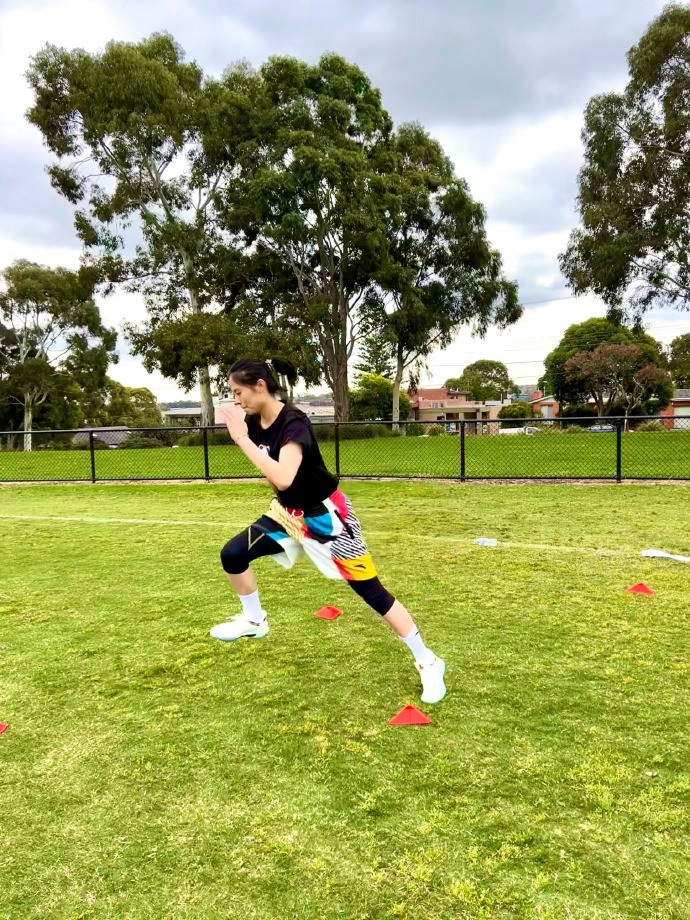 中国女篮王思雨照片好看一点的,徐杰和张茹王思雨身高啥关系