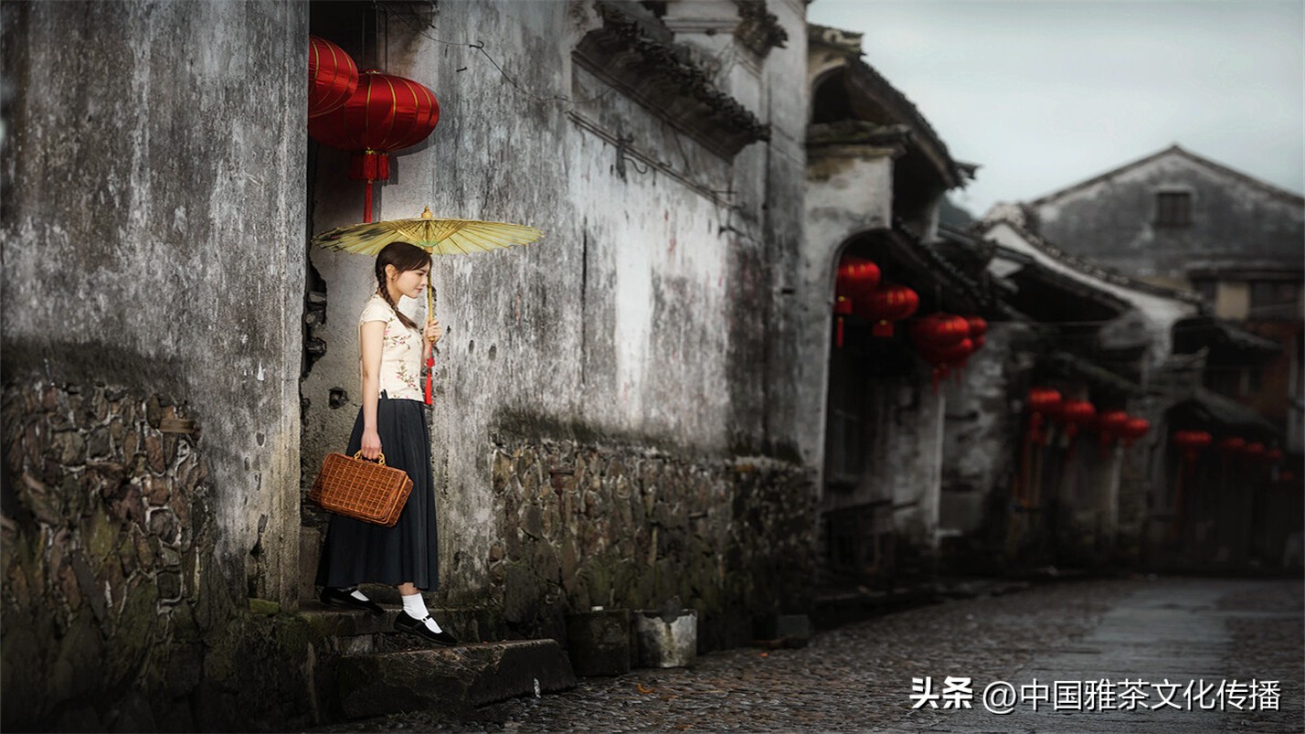 往事越千年人生弹指间意思解释,往事越千年人生弹指间的含义