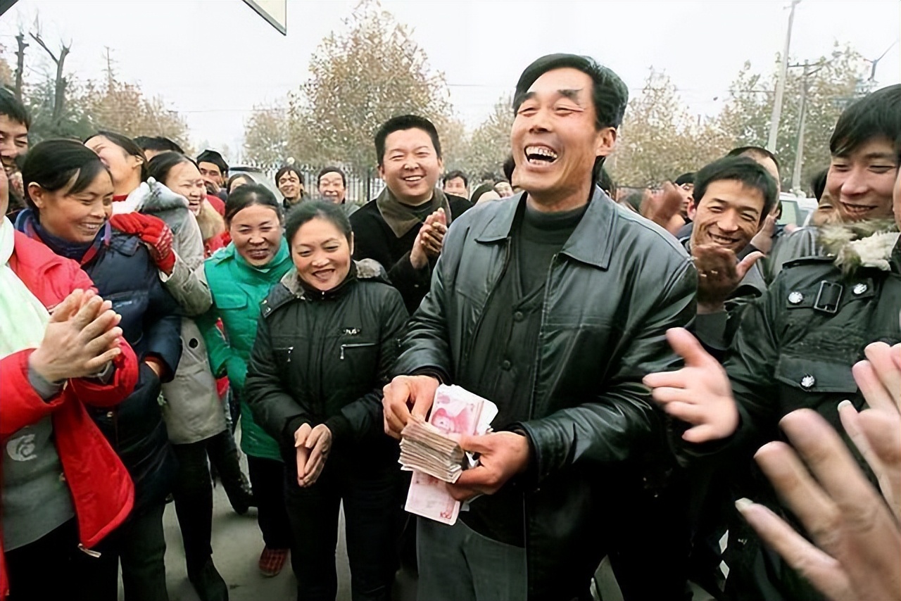 村干部工资低为什么当村官,村干部工资低为什么还有人去干