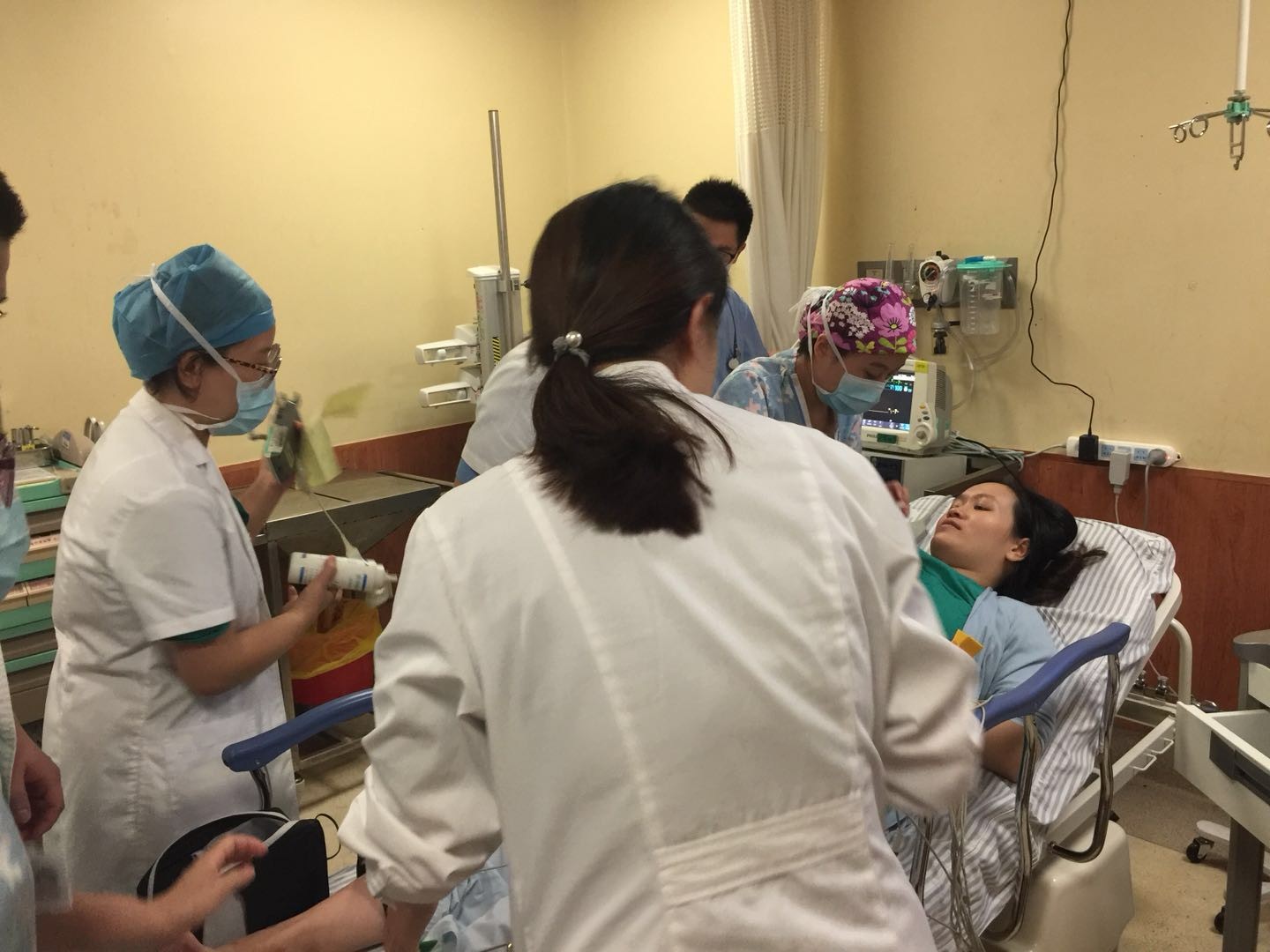 “内检”虽然很尴尬，但了解完这两大好处，孕妇就不会那么抗拒了