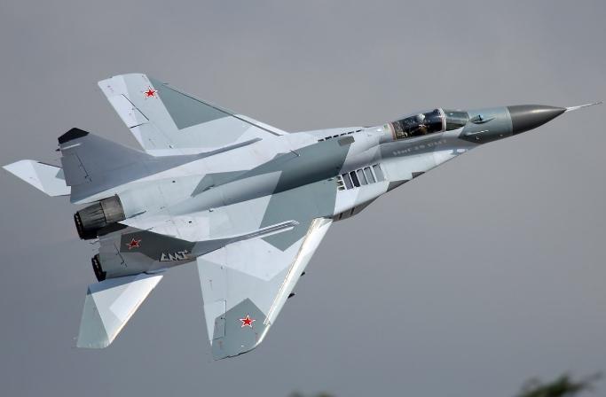 美国向乌克兰提供f16战斗机,乌防长为何放话要接收美f-16战机