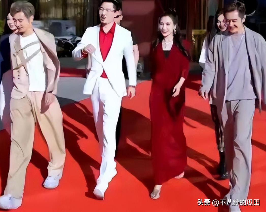 夹菜、擦嘴、当小弟，网红用钱让明星“折腰”的样子，真大开眼界