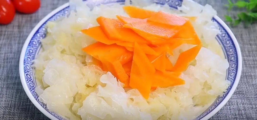 40岁以上的女人吃什么胶原蛋白好,吃什么样的胶原蛋白能让皮肤饱满