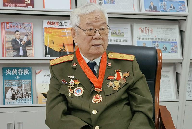 开国老兵许忠敬将军简述毛*东泽**军事思想的要义