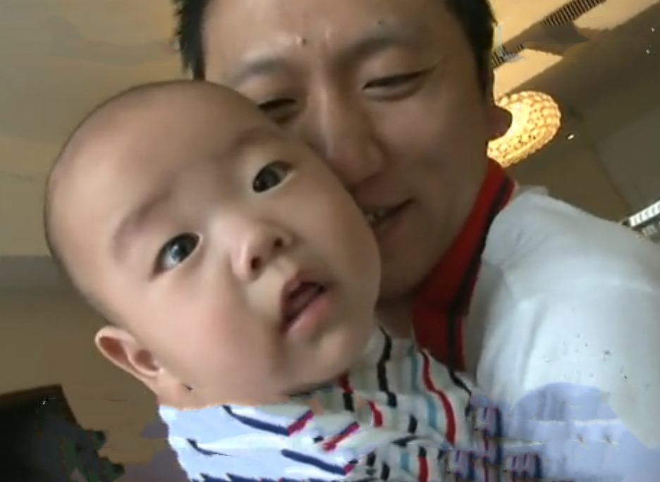 桑兰和黄健的孩子,桑兰黄健小时候