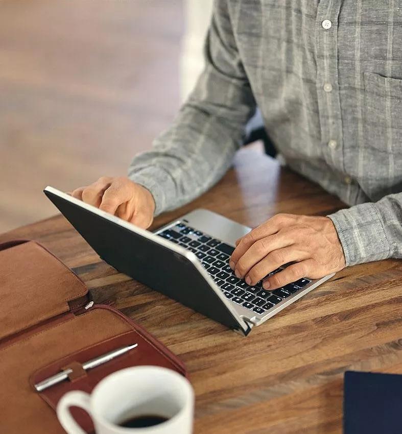 酷毙了！现在的键盘也太多功能了吧！小孩子才选择，成年人全都要