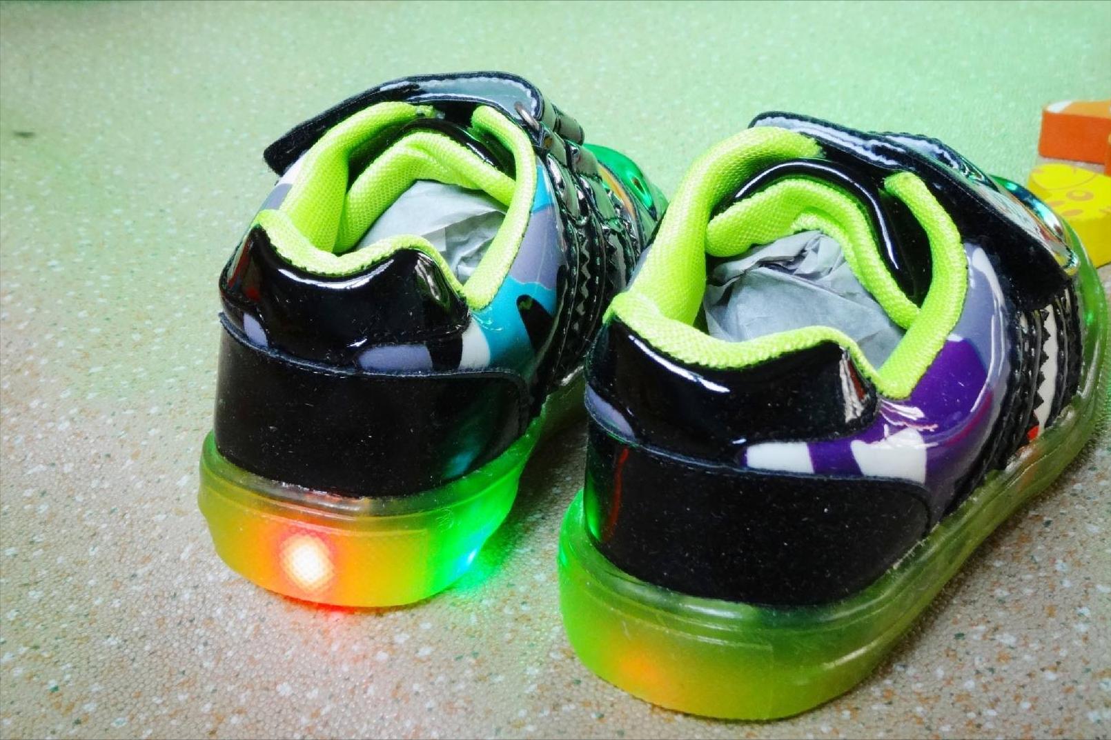 童鞋雌激素超标,央视曝光毒童鞋可能诱发早熟