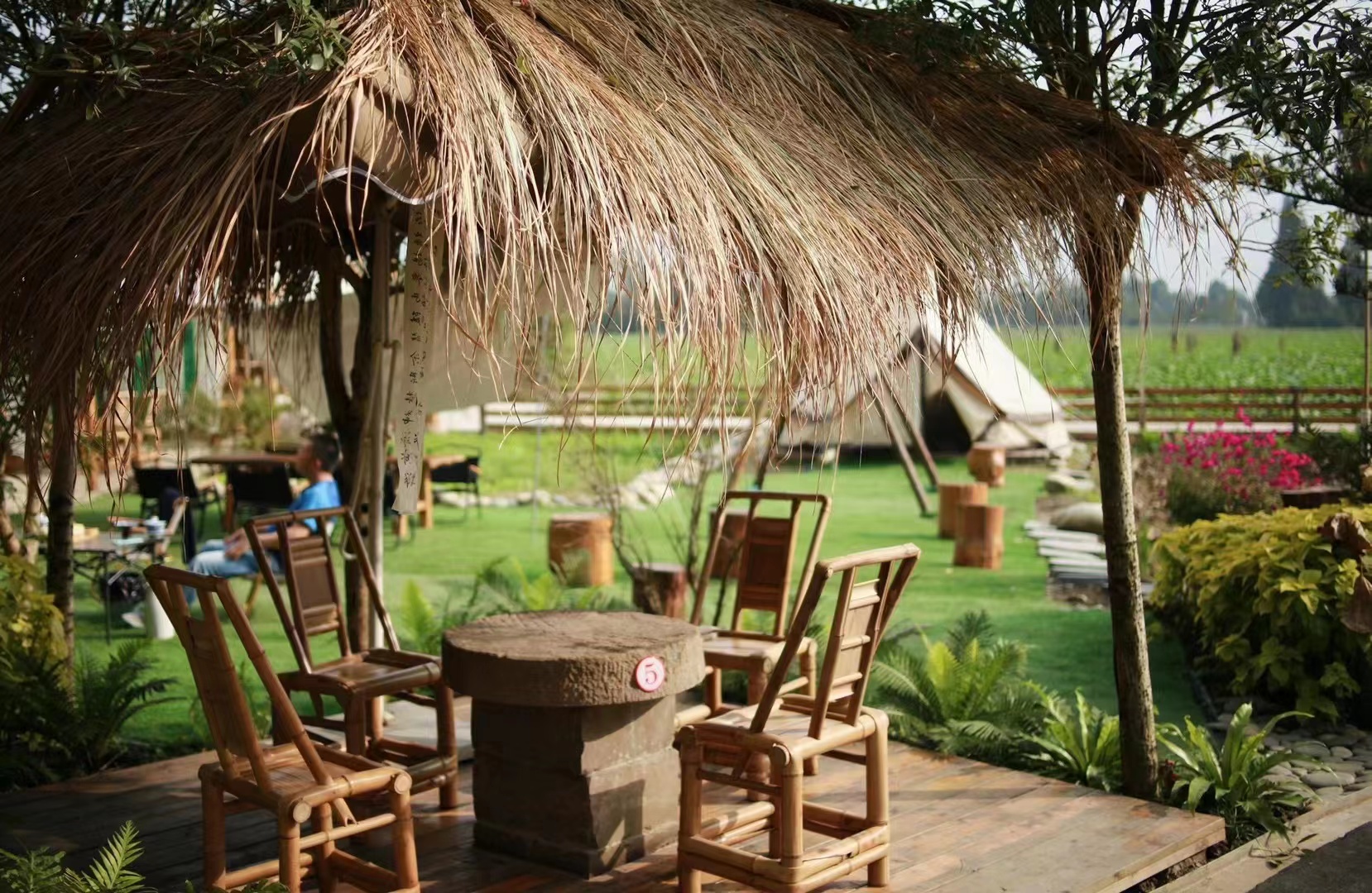 半年客流量飙升10倍探访乡村咖啡店的流量密码