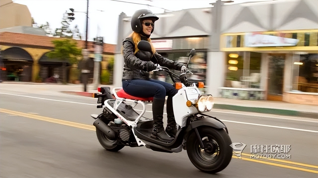 透过2.58万的雅马哈，咱来聊聊运动踏板在中国是不是伪命题