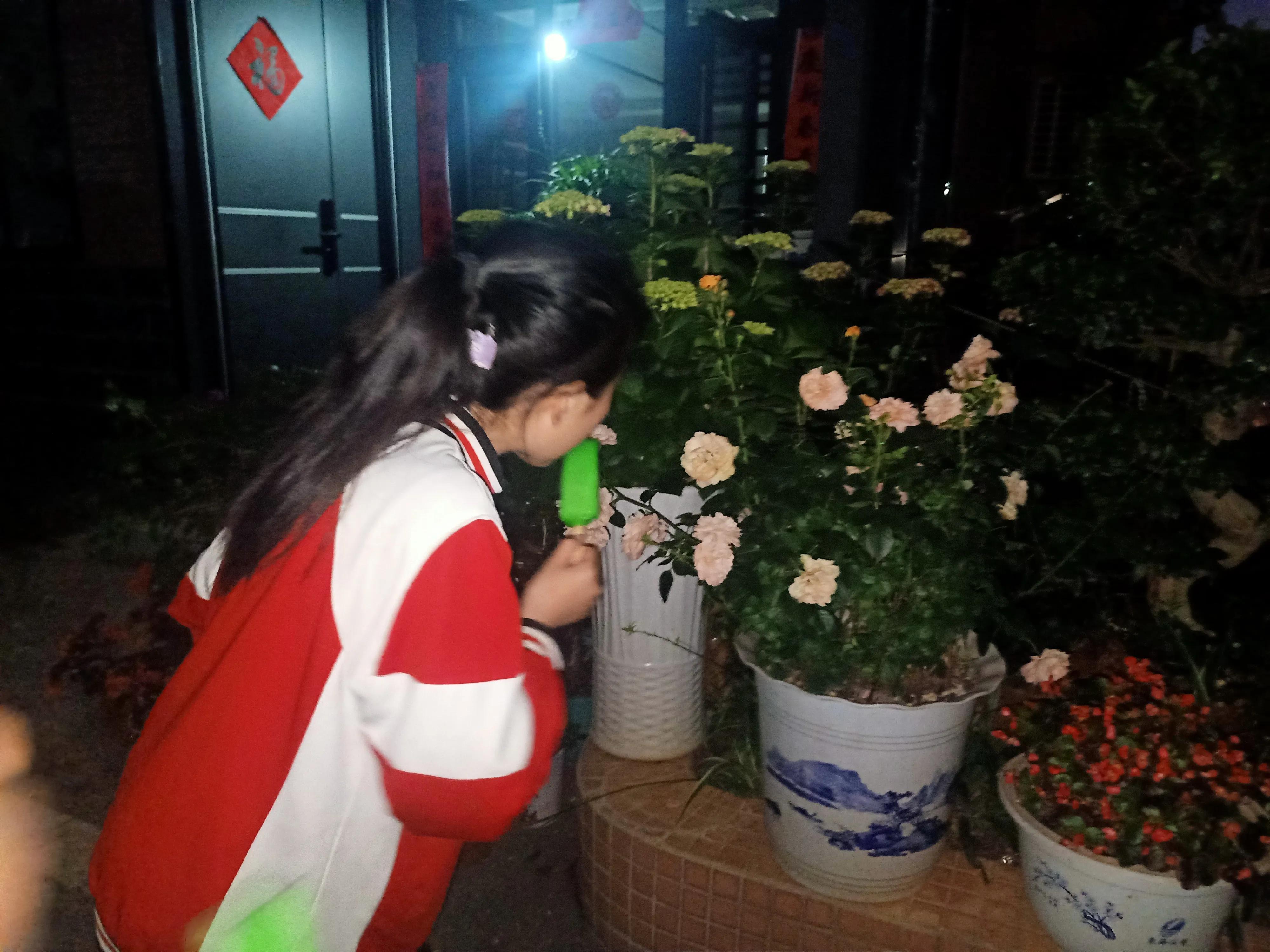 昕昕悦悦,昕昕和悦悦