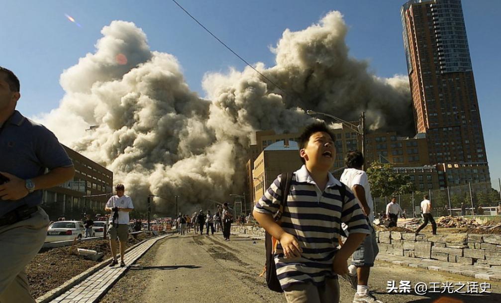 我不为911哭泣，因为我不是美国人；我也不会嘲笑911，因为我是人