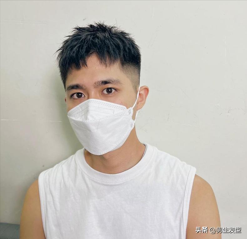 12-15岁男生发型效果图寸头,男生发型难打理但又不适合寸头