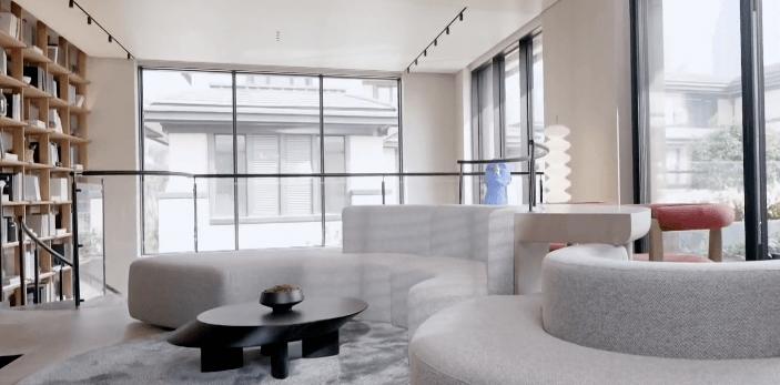 成都一家3口人可以买几套房,成都一对夫妻买下破旧复式老房