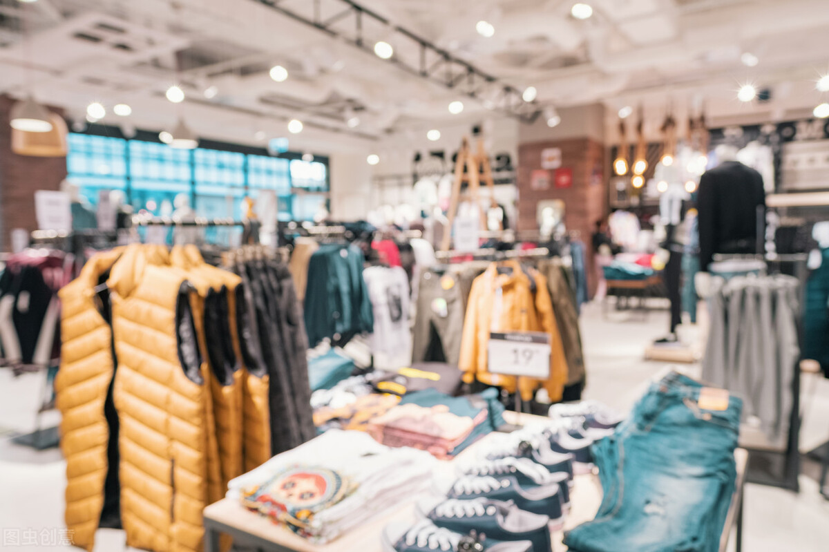 服装店免费穿衣如何盈利,服装店一件衣服要赚多少才不亏