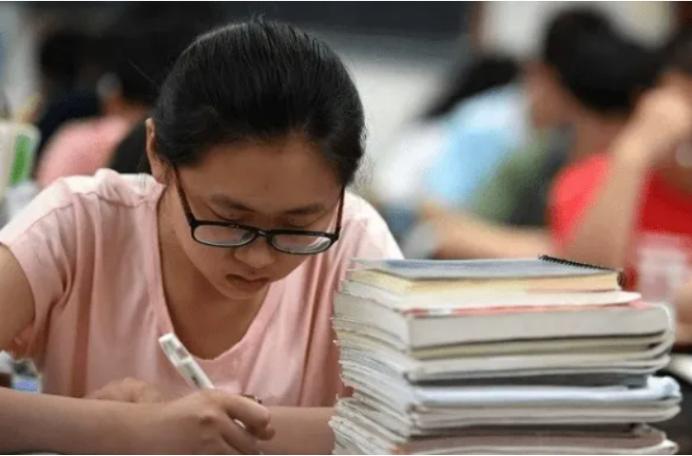 00后女子试药,00后湖南女生试药