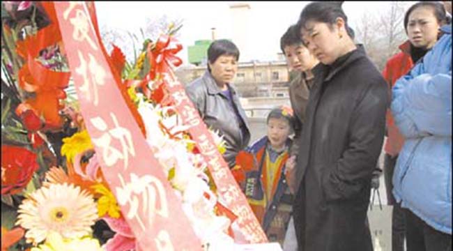 大学生伤熊事件是什么时候,大学生伤熊事件真实视频